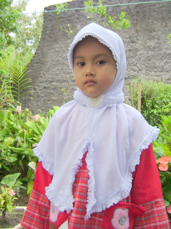 Jilbab Anak Nabila Putih